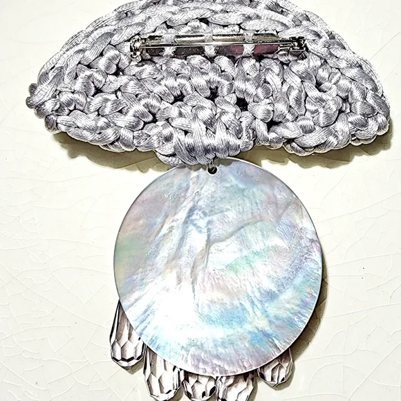 Periwinkle soft grey shell brooch  cascading faceted beads iridescent crochet - Picture 3 of 8